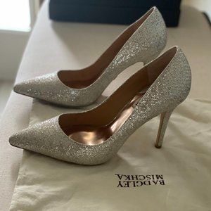 Badgley Mischka Women's Ponder Light Platino Pump